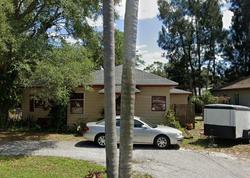 Pre-foreclosure in  STONELAND LN Sarasota, FL 34231