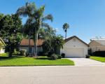 Pre-foreclosure in  65TH AVENUE CIR E Sarasota, FL 34243