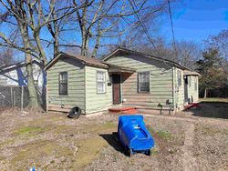 Pre-foreclosure in  GUM ST North Little Rock, AR 72118