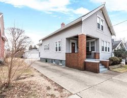 Pre-foreclosure in  W MCCLURE AVE Peoria, IL 61604