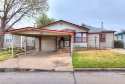 Pre-foreclosure in  NW BESSIE AVE Lawton, OK 73507