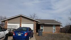 Pre-foreclosure in  NE LAKEVIEW CIR Lawton, OK 73507