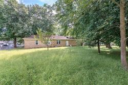 Pre-foreclosure in  E MARY AVE Sallisaw, OK 74955