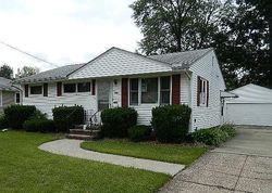 Pre-foreclosure in  BEEBE AVE Elyria, OH 44035