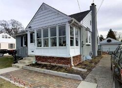 Pre-foreclosure in  ELM AVE Mantua, NJ 08051