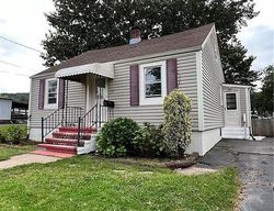 Pre-foreclosure in  WELTON ST Hamden, CT 06517