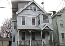 Pre-foreclosure in  PUTNAM ST New Haven, CT 06519