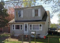 Pre-foreclosure in  ANDREWS AVE Milford, CT 06460