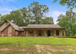 Pre-foreclosure in  OAKRIDGE CV Clinton, MS 39056