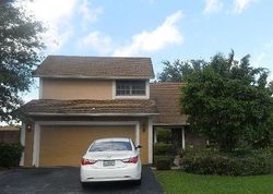 Pre-foreclosure in  S GOLDENEYE LN Homestead, FL 33035