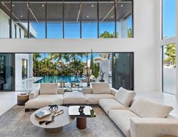 Pre-foreclosure in  NE 77TH TER Miami, FL 33138