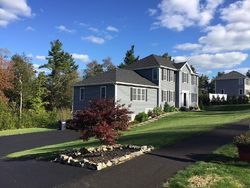 Pre-foreclosure in  GRIZZLY DR Rutland, MA 01543