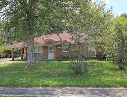 Pre-foreclosure in  KENT DR Baker, LA 70714