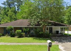 Pre-foreclosure in  APPOMATTOX AVE Baton Rouge, LA 70817