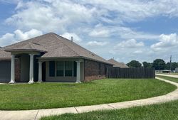 Pre-foreclosure in  TRAVAILLER RD Lafayette, LA 70506