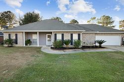 Pre-foreclosure in  SILVERSTONE CIR Ponchatoula, LA 70454