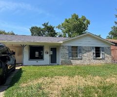 Pre-foreclosure in  SATURN ST Bossier City, LA 71112