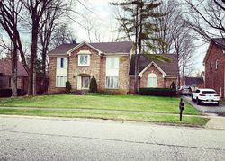 Pre-foreclosure in  LAKE FOREST DR Louisville, KY 40245
