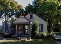Pre-foreclosure in  THORNBERRY AVE Louisville, KY 40215
