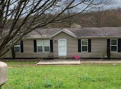 Pre-foreclosure Listing in BELL FARM RD JEFFERSONVILLE, KY 40337