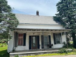 Pre-foreclosure Listing in N SYCAMORE ST CAMPBELLSBURG, IN 47108