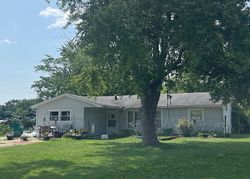 Pre-foreclosure in  W ARLINGTON LN Crete, IL 60417