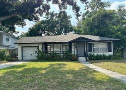 Pre-foreclosure in  WOODLAND HILLS AVE Lakeland, FL 33803