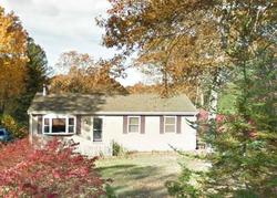 Pre-foreclosure Listing in TANGLEWOOD LN VOLUNTOWN, CT 06384