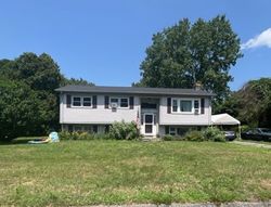 Pre-foreclosure Listing in WAGONWHEEL RD EAST LYME, CT 06333