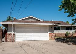 Pre-foreclosure in  MEADOW WAY Olivehurst, CA 95961