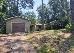 Pre-foreclosure in  MEADOW WOOD DR Daphne, AL 36526