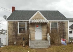 Pre-foreclosure in  HIGH ST Burlington, NJ 08016