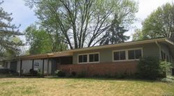 Pre-foreclosure in  COUNTRY LN Florissant, MO 63033