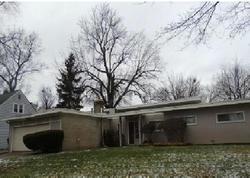 Pre-foreclosure in  ILLINOIS AVE Pontiac, MI 48341