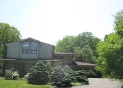 Pre-foreclosure in  ELYWOOD DR Elyria, OH 44035