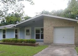 Pre-foreclosure in  TANGLEWOOD DR Jacksonville, NC 28540