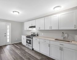 Pre-foreclosure in  SAINT MARY ST Burlington, NJ 08016