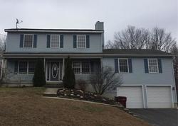 Pre-foreclosure in  COUNTRY HOLLOW RD Naugatuck, CT 06770
