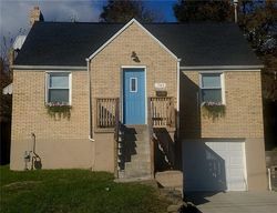 Pre-foreclosure in  MAYVILLE AVE Pittsburgh, PA 15226