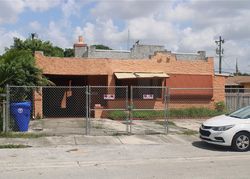 Pre-foreclosure in  NW 6TH ST Miami, FL 33125