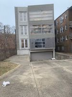 Pre-foreclosure in  S COLES AVE Chicago, IL 60649