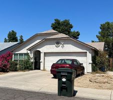 Pre-foreclosure in  W VILLA RITA DR Phoenix, AZ 85023