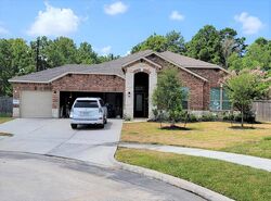 Pre-foreclosure in  ROANOAK WOODS DR Tomball, TX 77375