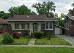 Pre-foreclosure in  N PARK DR East Saint Louis, IL 62204