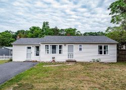 Pre-foreclosure Listing in EAST SIDE HWY GROTTOES, VA 24441