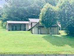 Pre-foreclosure in  HIGHWAY 25E Tazewell, TN 37879