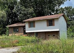 Pre-foreclosure in  N PRAIRIE CIR Hixson, TN 37343