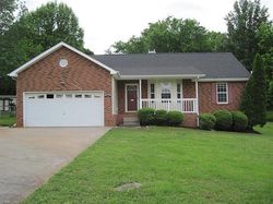 Pre-foreclosure in  MARYMONT DR Clarksville, TN 37042