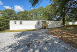 Pre-foreclosure in  LONGVIEW DR Boiling Springs, SC 29316