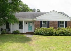 Pre-foreclosure in  W SANDHURST DR Florence, SC 29505